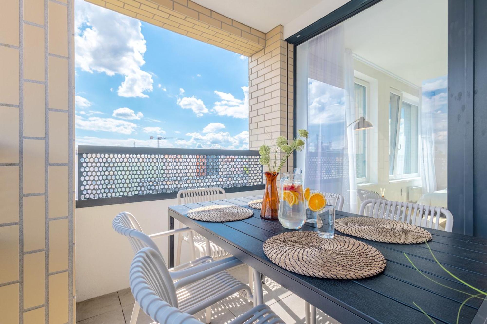 Appartamento Bright 2Br - 7Th Floor, Balcony, Free Parking By Gravity Praga Esterno foto