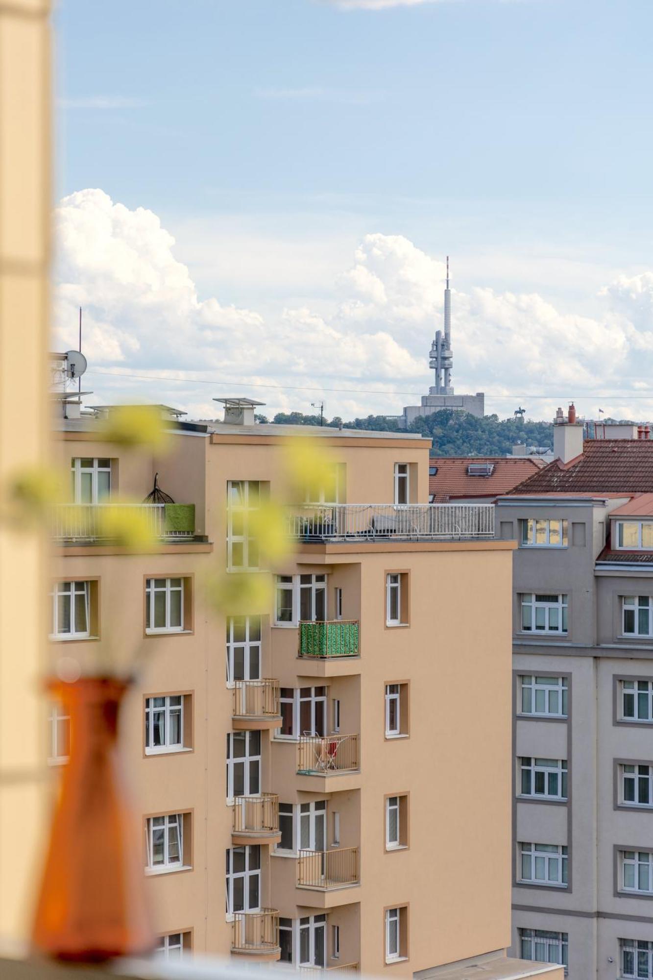 Appartamento Bright 2Br - 7Th Floor, Balcony, Free Parking By Gravity Praga Esterno foto