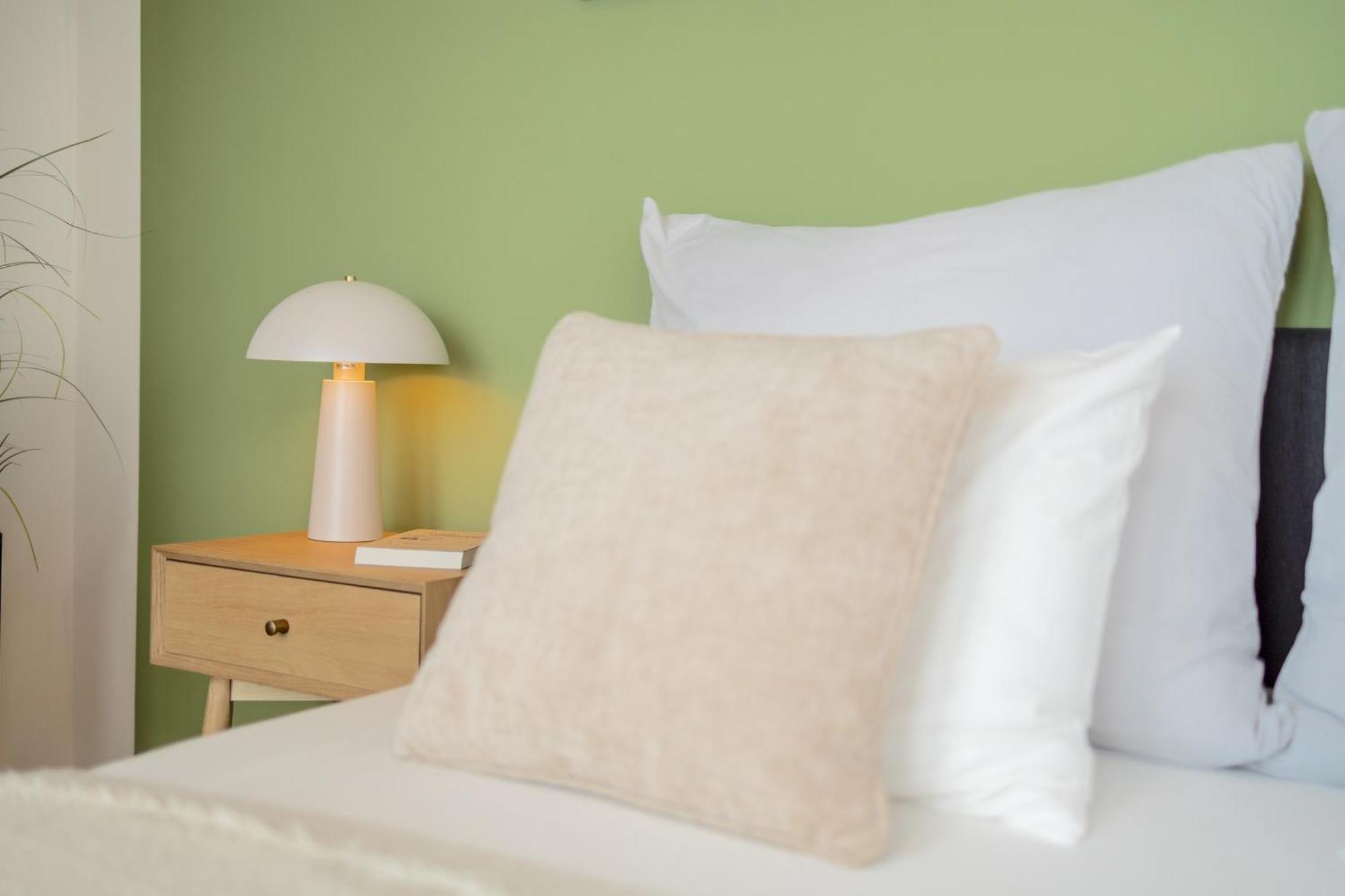 Appartamento Bright 2Br - 7Th Floor, Balcony, Free Parking By Gravity Praga Esterno foto